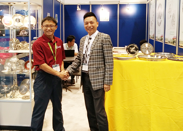 2016.9.12-9.17美國(guó)芝加哥國(guó)際機(jī)械制造技術(shù)展覽會(huì) (4)